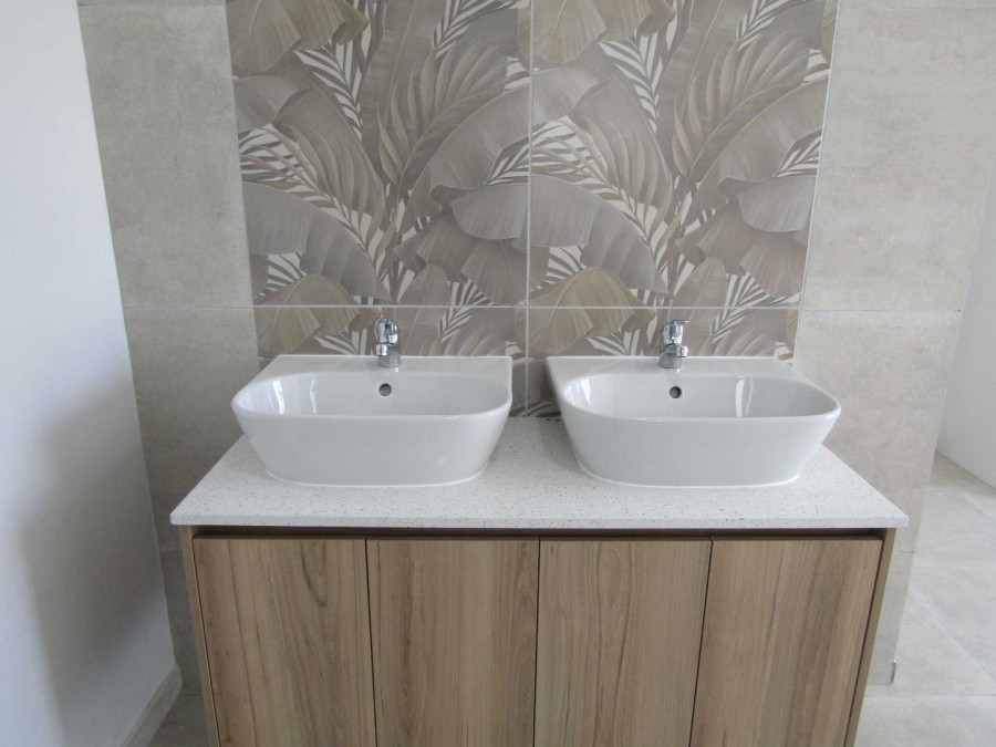 3 Bedroom Property for Sale in Britannia Bay Western Cape